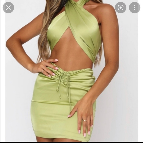 White Fox Boutique Special Moment Scarf Wrap MATCHA GREEN OR BLACK - Picture 1 of 5